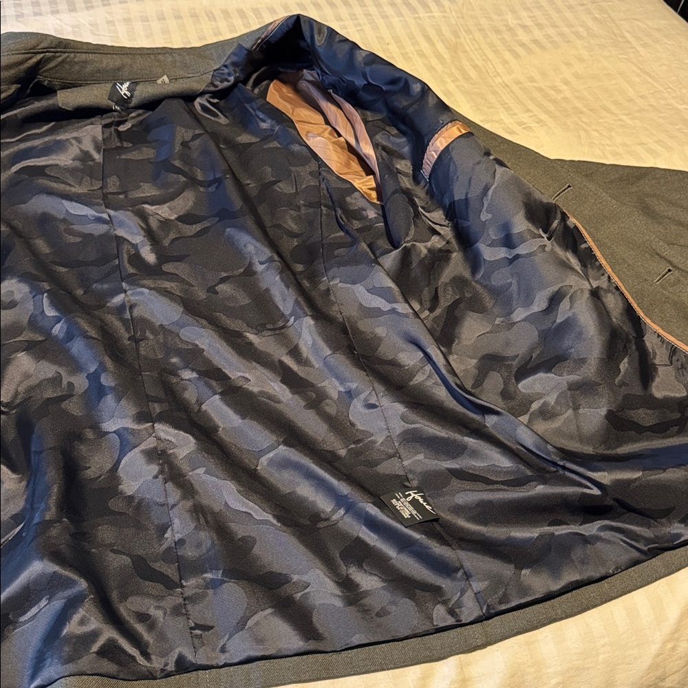 Howe Men's Gray Lightweight Jacket - Picture 6 of 9